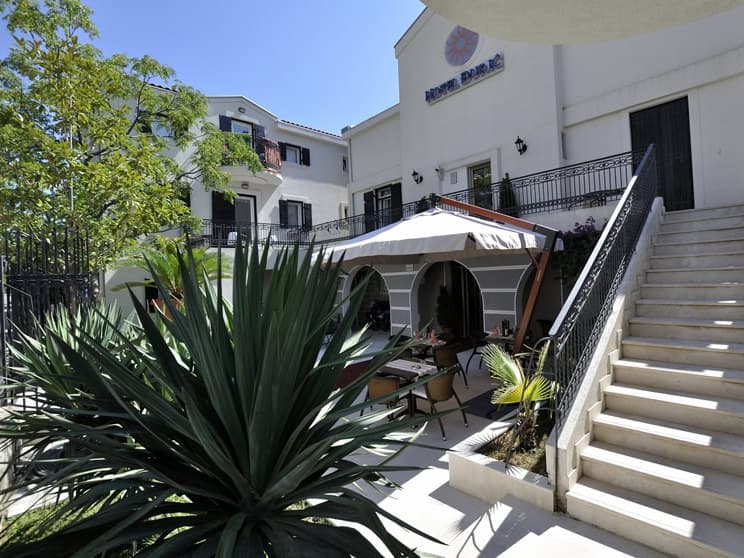 Hotel u Petrovcu br. 642