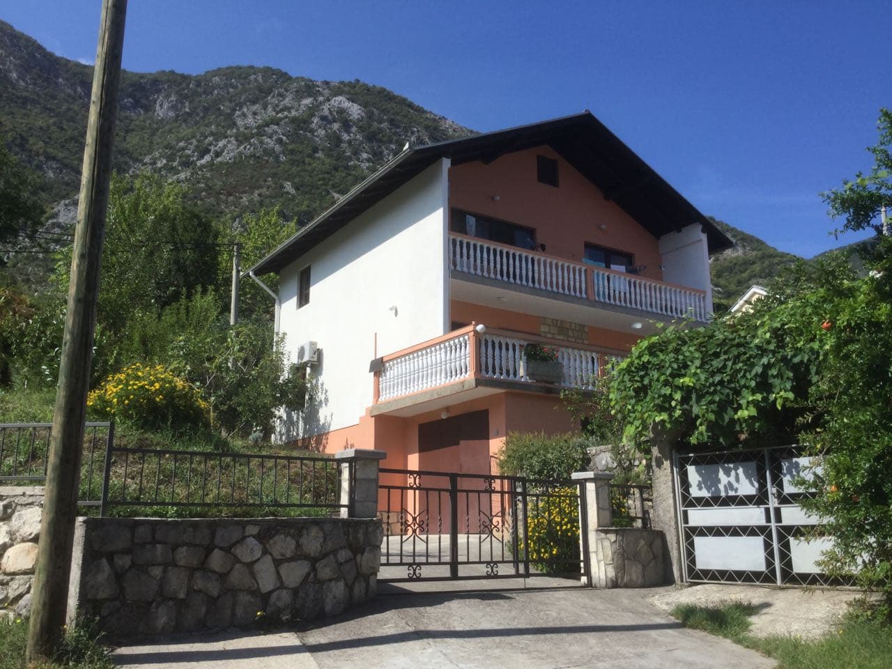 Kuća u Prčanju №1206