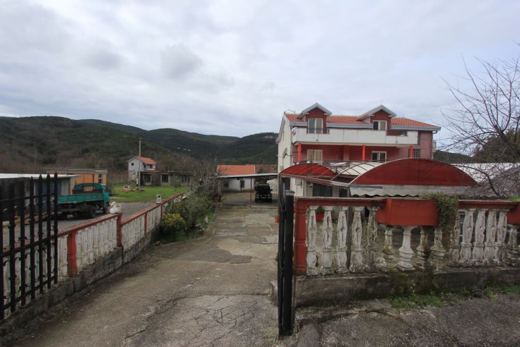 Kuća u Radanovićima br. 810