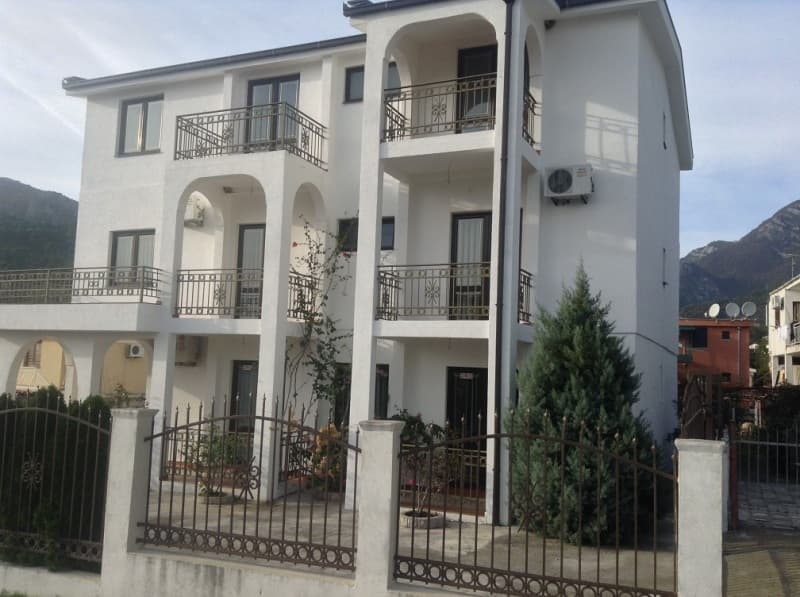 Kuća u Sutomoru br. 927