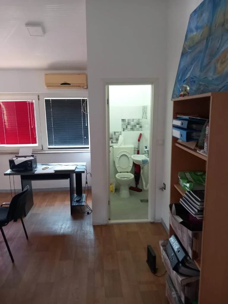 Poslovni prostor, Tivat