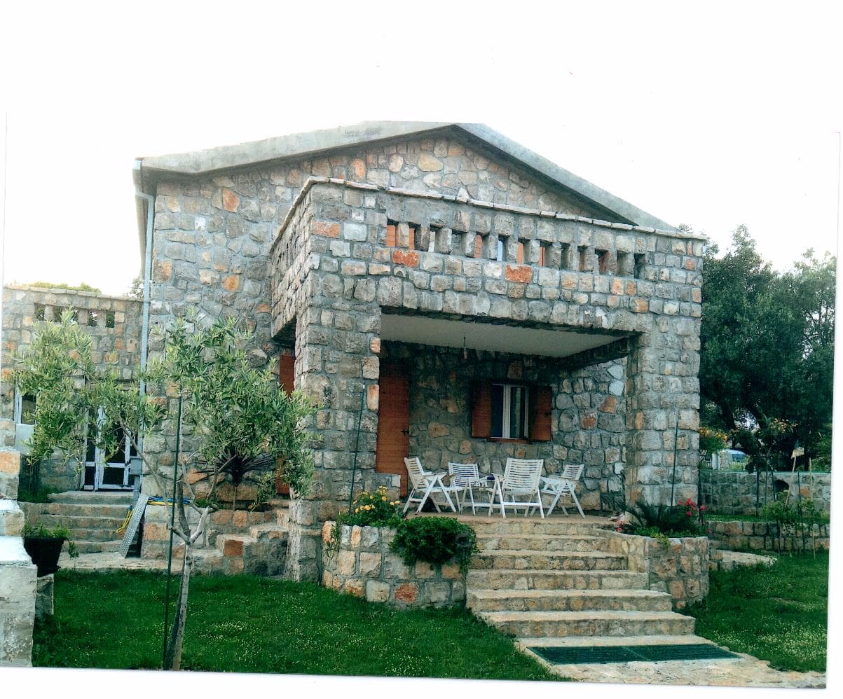 Vila na Luštici br. 652