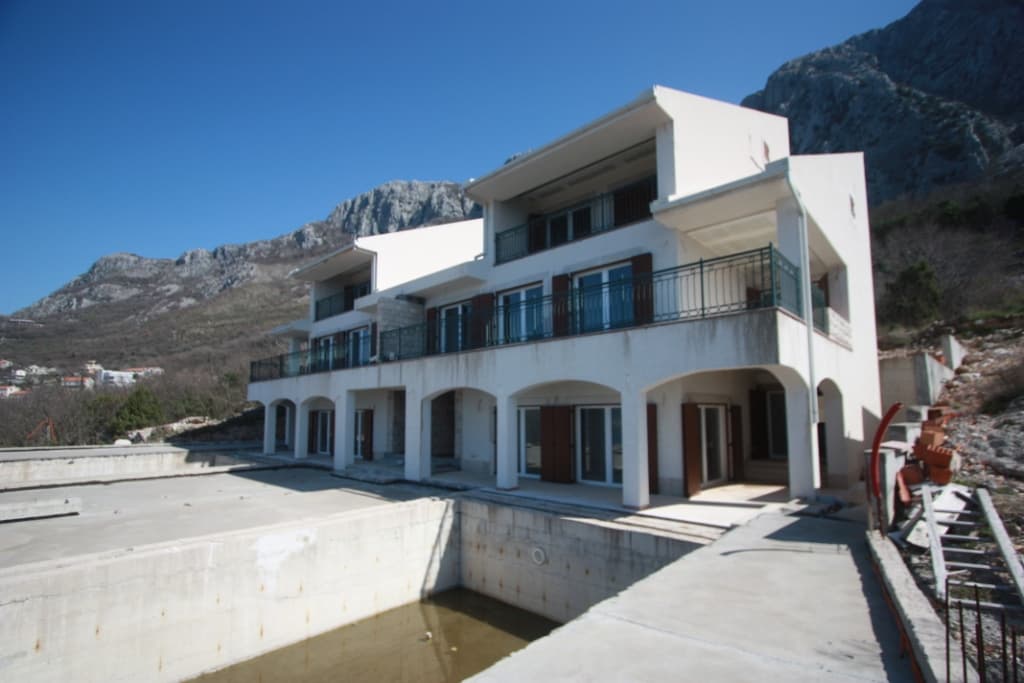 Vila u Blizikućama br. 807