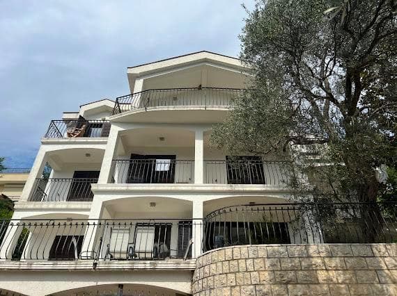 Vila u Budvi br. 2319