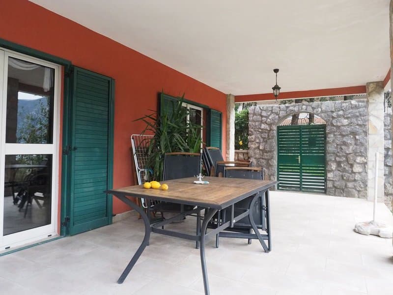 Vila u Dobroti br. 1393