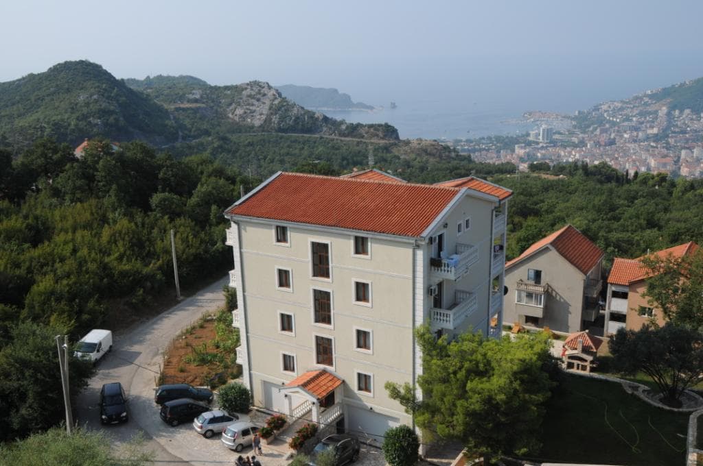 Vila u Markovićima br. 806
