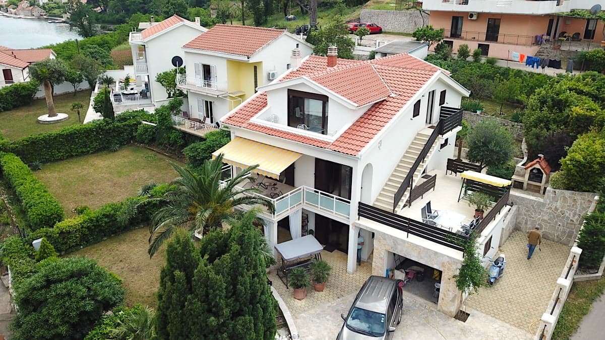 Vila u Prčanju br. 198