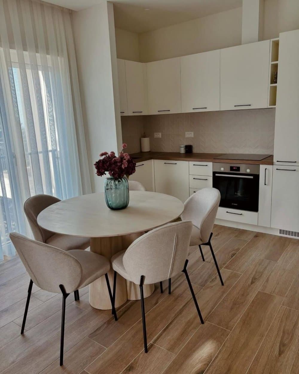 Apartment with 3 bedrooms, 164.00 m2 in Tivat