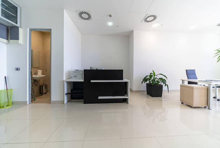 Budva, center – commercial space in TQ Plaza complex