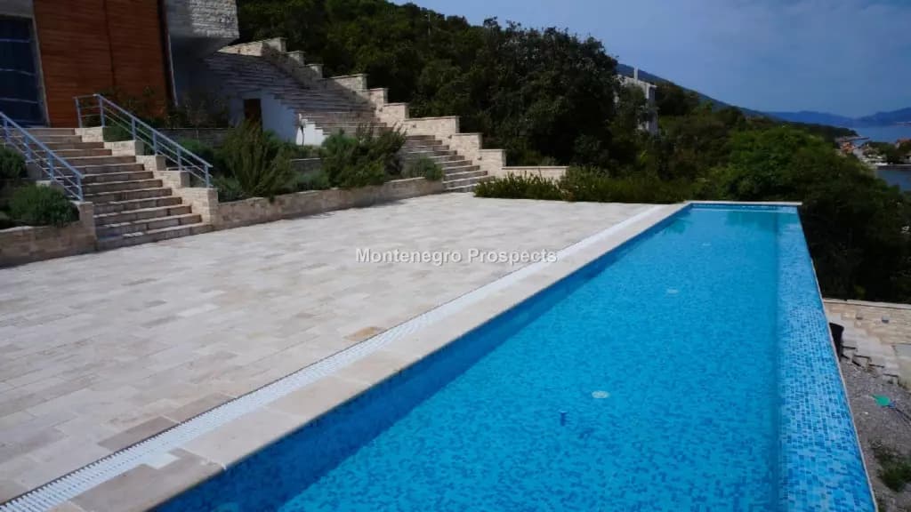 Ekskluzivna vila u Krašićima, Tivat