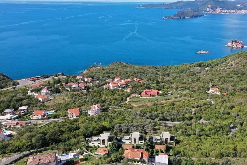 Excellent villas for sale in Blizikuce, Budva area