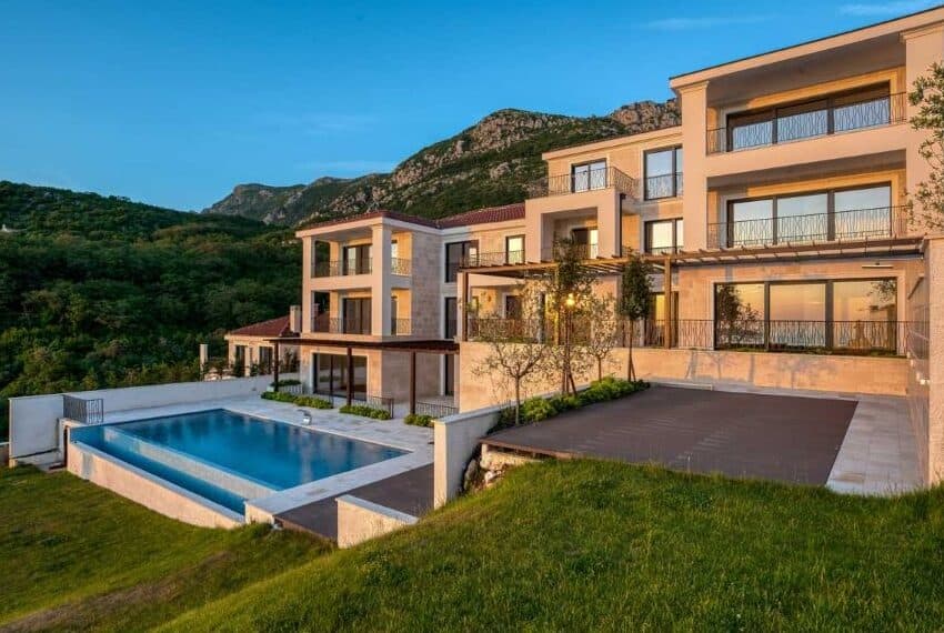 Exclusive residential complex above Sveti Stefan
