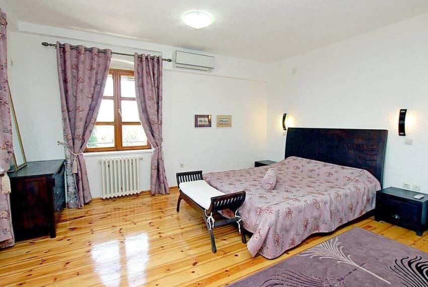Extraordinary stone villa in Rezevici