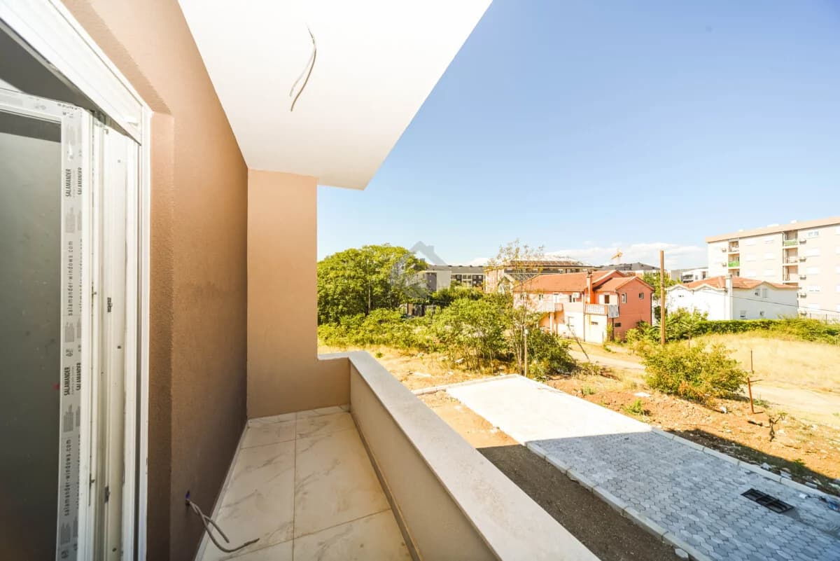 Garsonjera 27m2 + parking, Zabjelo – Podgorica