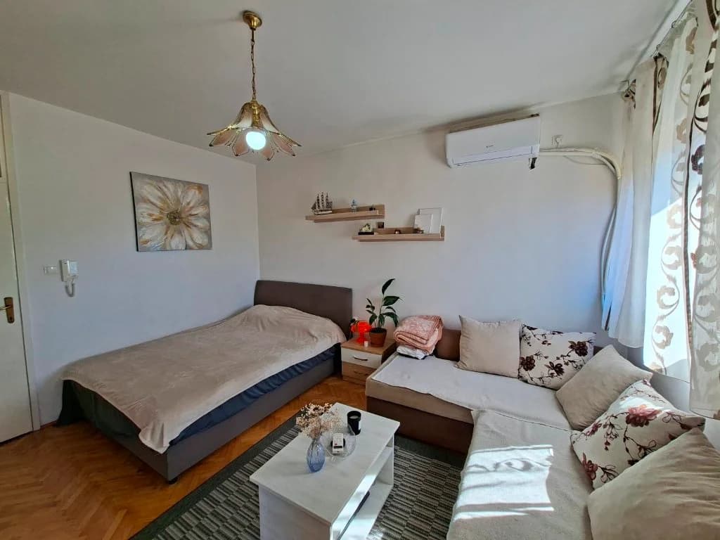 Garsonjera Tivat