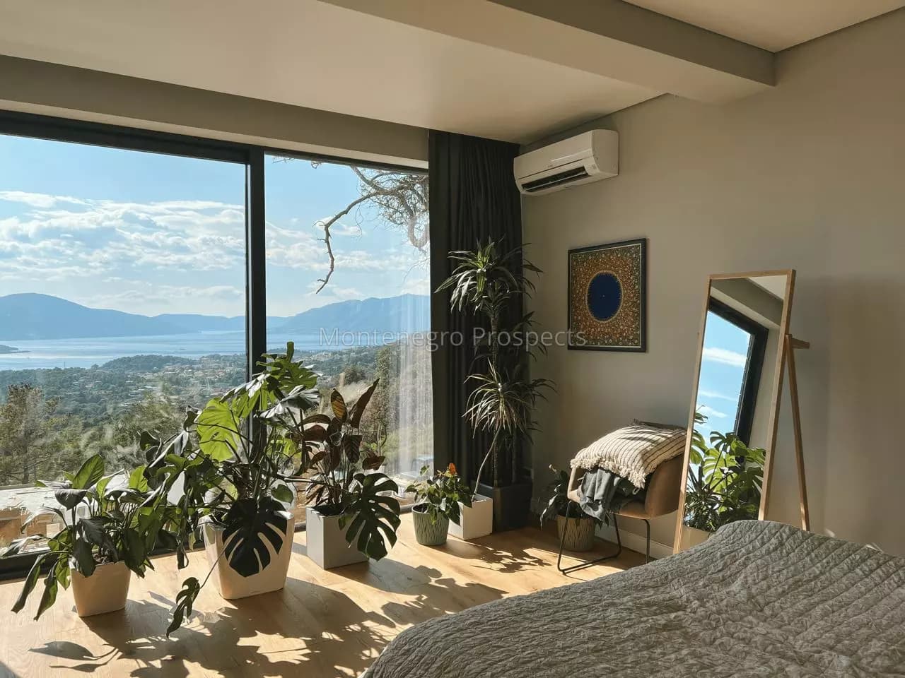 Green Hill naselje od 30 kuća 6 km sa panoramskim pogledom na Tivatski zaliv.