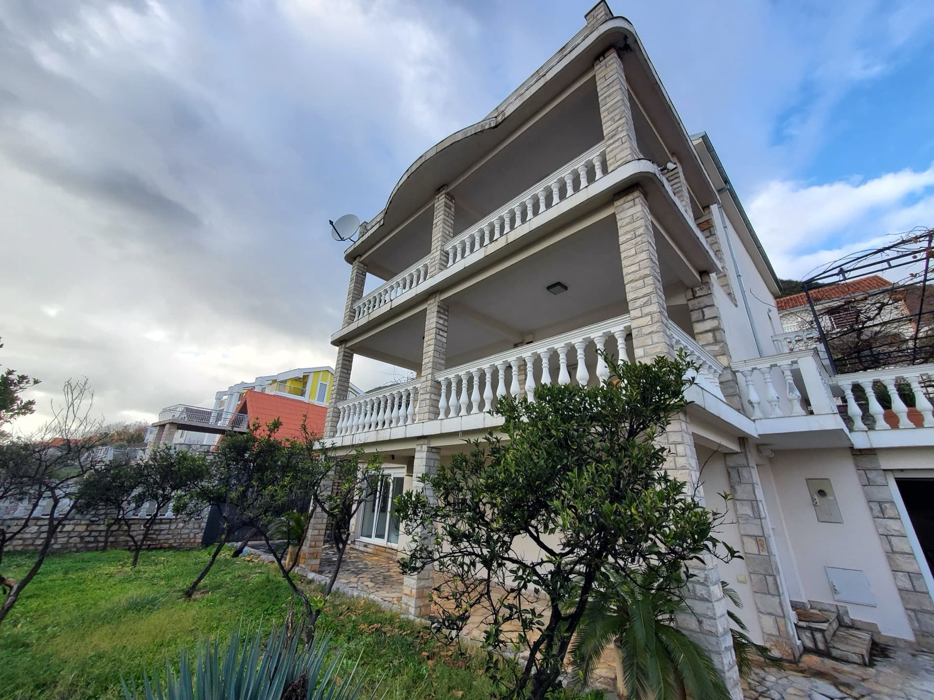 Hotel u Bijeloj №1635