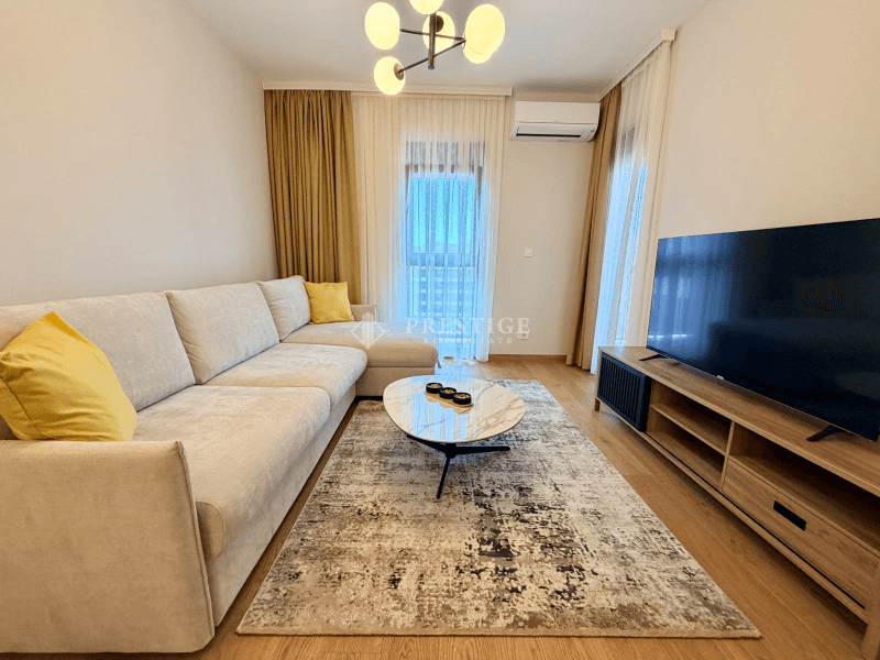 Izdaje se jednosoban stan površine 46m² u Premium Kvartu, u okviru City Kvarta, u Zgradi investitora Kips Gradnja.
