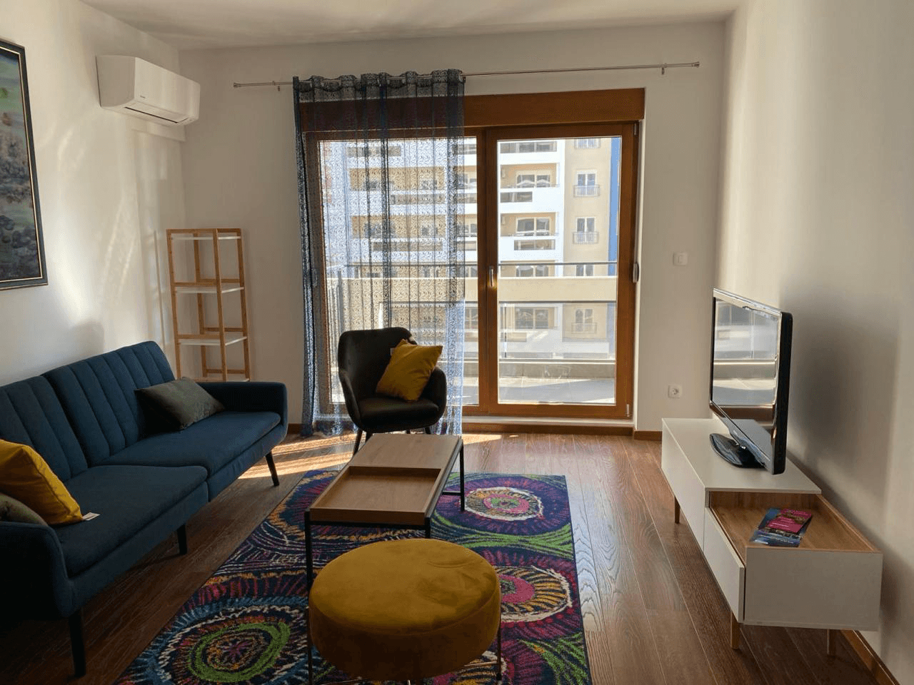 Izdaje se jednosoban stan površine 53m² u Master Kvartu.