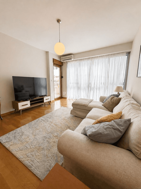 Izdaje se komforan dvosoban stan površine 78m² u naselju Preko Morače, u Zgradi Maksim.