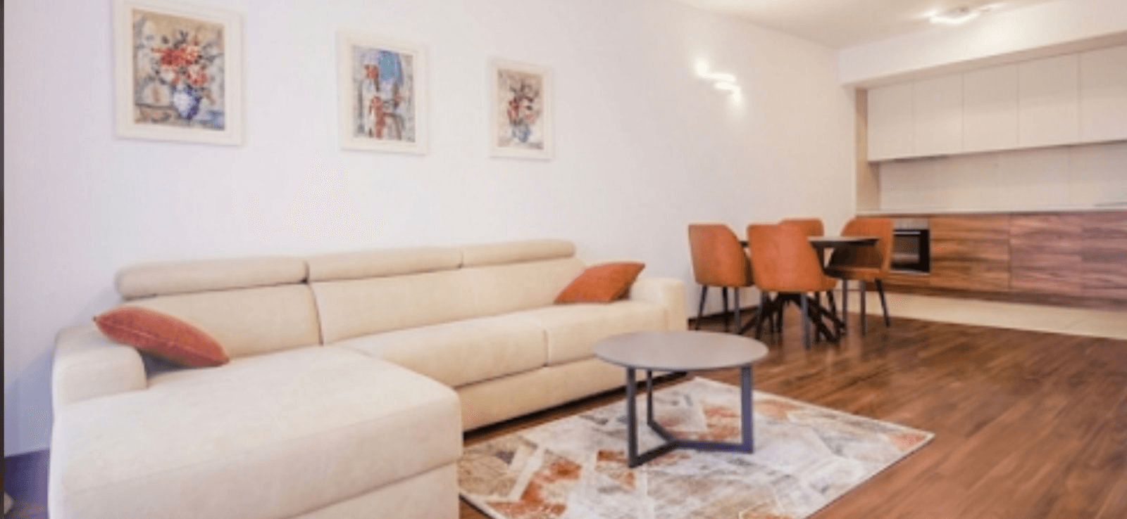 Izdaje se kompletno namješten dvosoban stan površine 70m² u Master Kvartu.