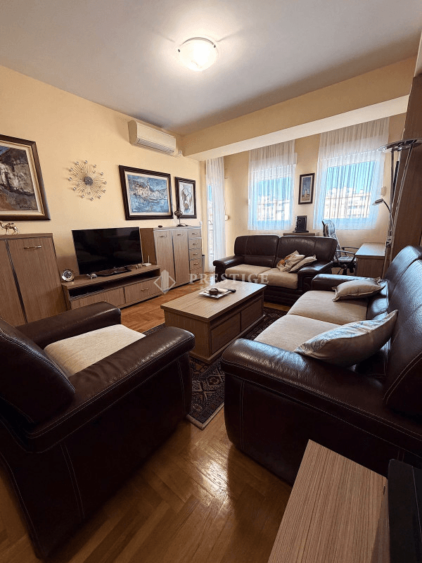 Well-furnished two-bedroom apartment for rent, 75m2, in City Kvart, in the Profesorska Zgrada.