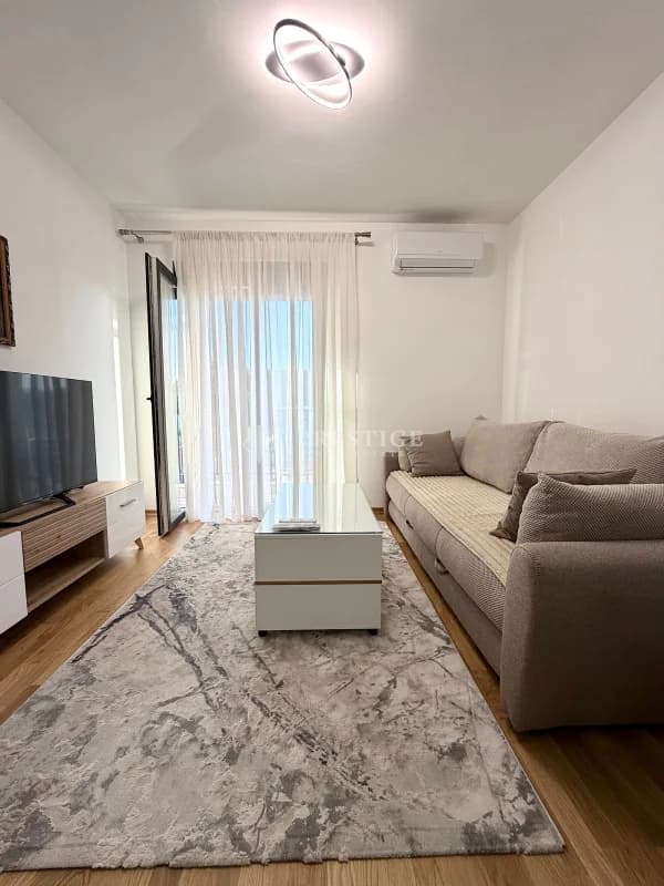 Furnished, new one-bedroom apartment for rent, 40m2, in Zabjelo.