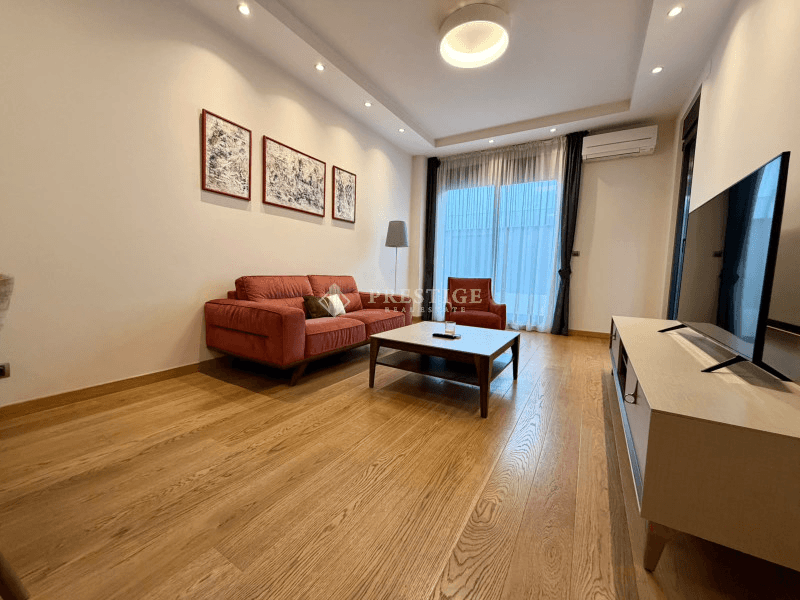 New, luxuriously furnished two-bedroom apartment 75m² for rent in Elite Residence, right behind Capital Plaza