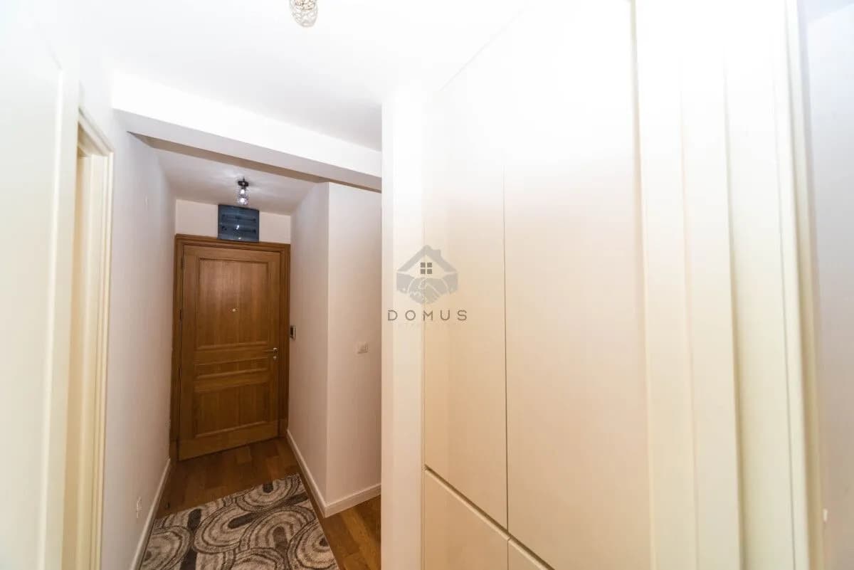Izdavanje, dvosoban stan, 65m², Blok 9, Podgorica