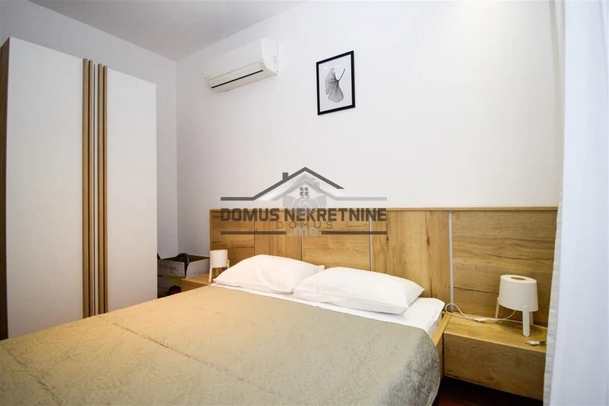 Izdavanje, dvosoban stan, 68m², Centar, Podgorica