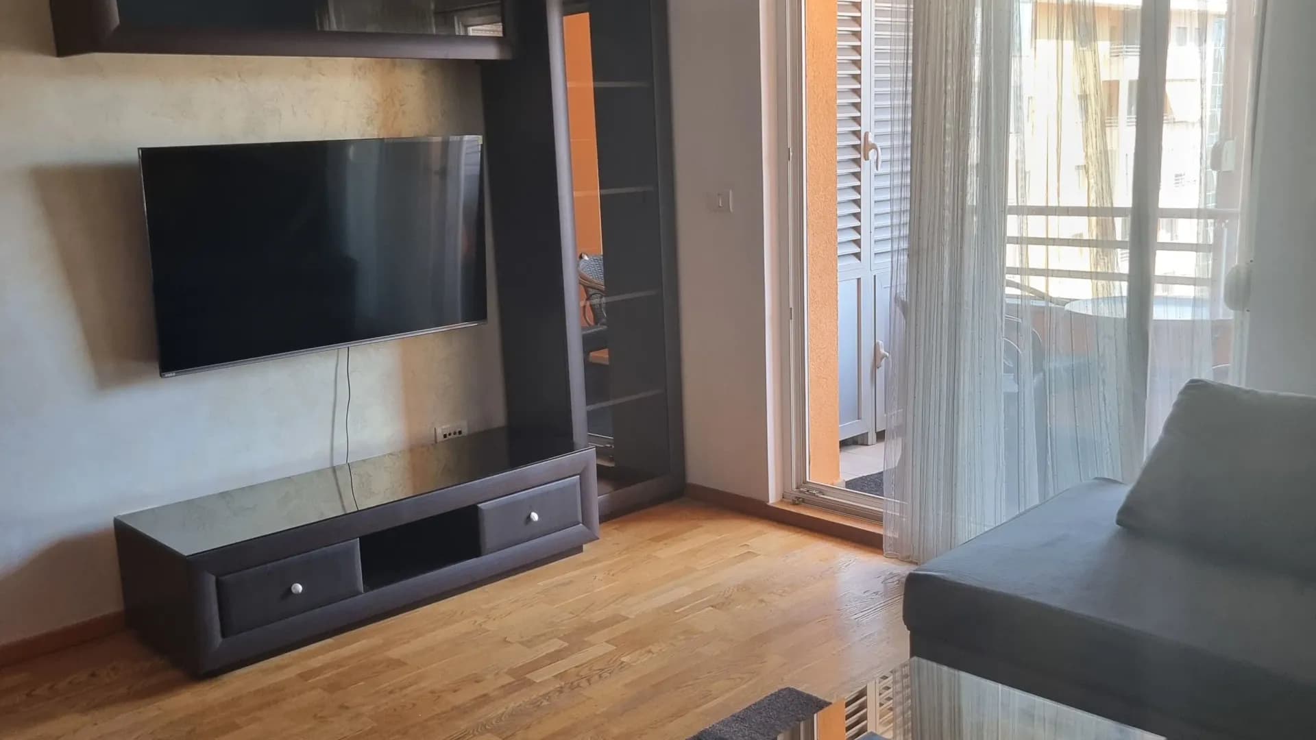 Izdavanje, dvosoban stan, 68m², City Kvart, Podgorica