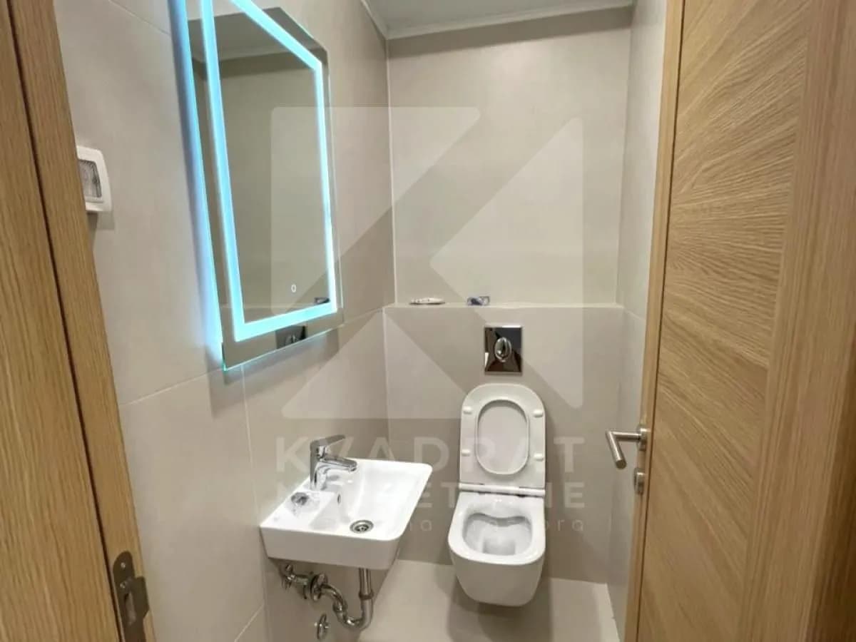 Izdavanje, dvosoban stan, 69m², New City, Podgorica