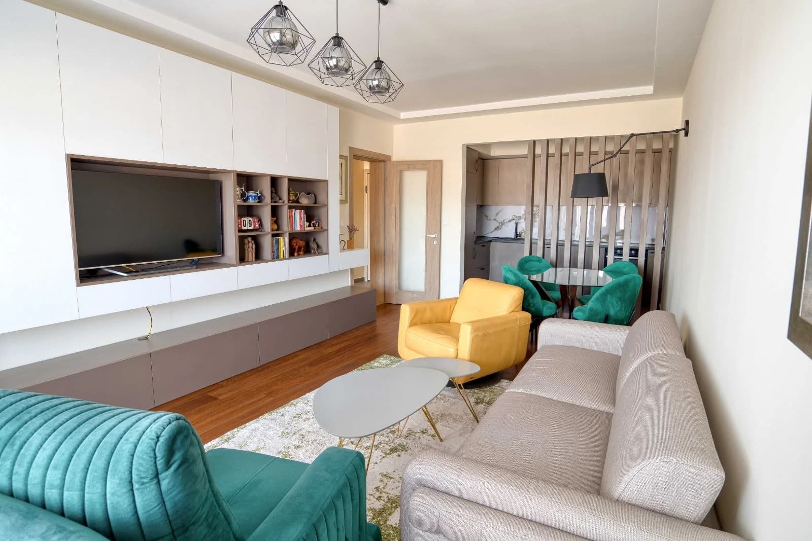 IZDAVANJE – Dvosoban stan (70m2), Podgorica, Master Kvart – 900€