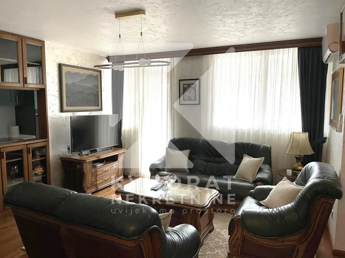 Izdavanje, dvosoban stan, 73m², Preko Morače, Podgorica