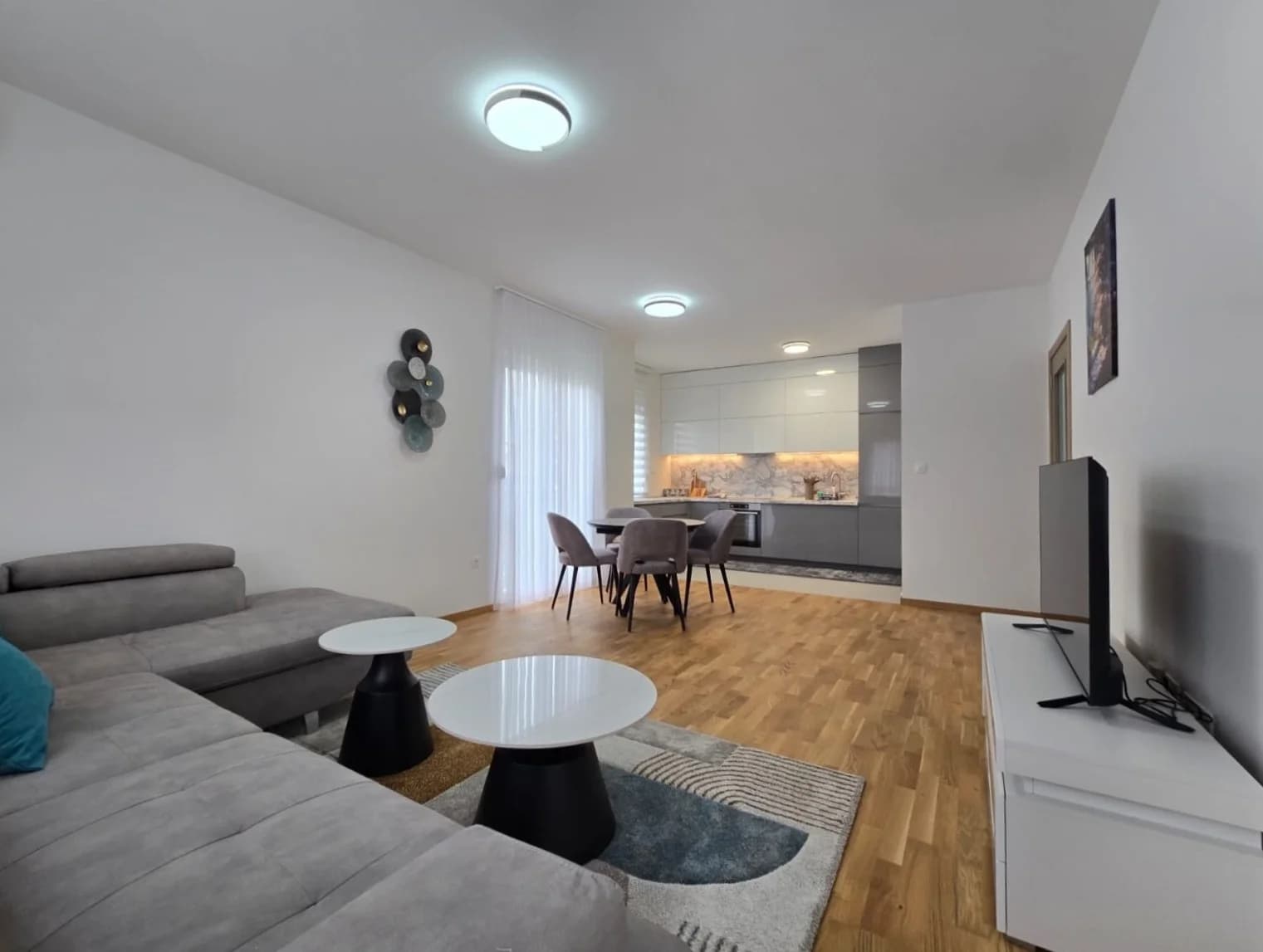 Izdavanje – Dvosoban stan (73m2), Podgorica, Zabjelo – 700€