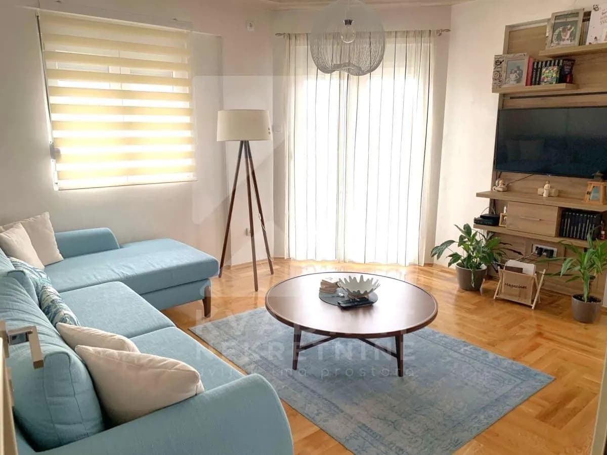 Izdavanje, dvosoban stan, 74m², Zabjelo, Podgorica