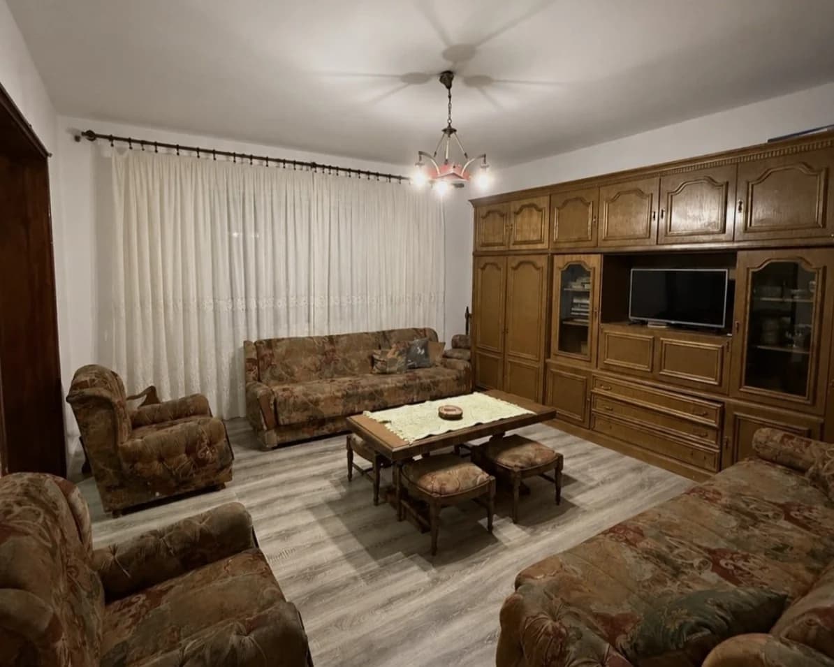 IZDAVANJE – Dvosoban stan (76m2), Nikšić, Centar – 400€