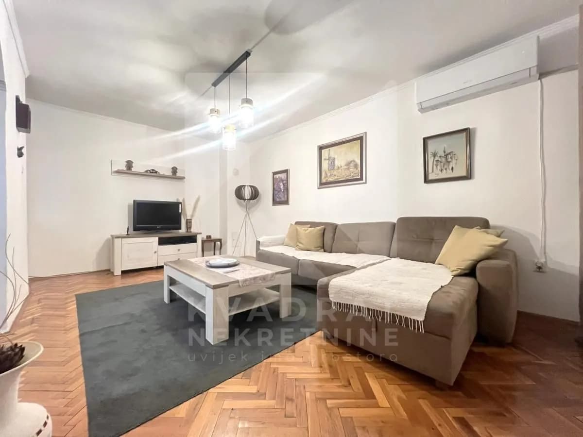 Izdavanje, dvosoban stan, 80m², Zabjelo, Podgorica