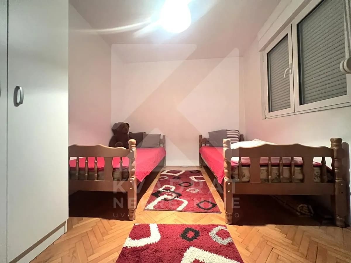 Izdavanje, dvosoban stan, 80m², Zabjelo, Podgorica