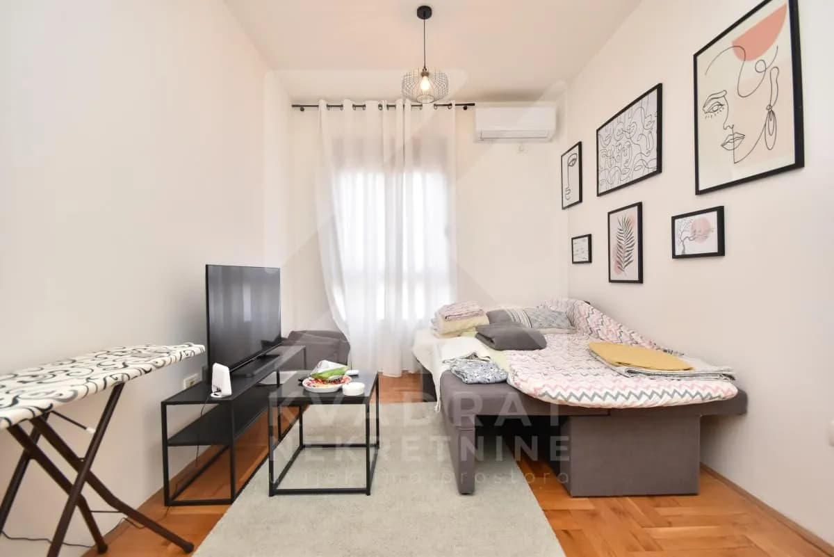 Izdavanje, garsonjera, 25m², City Kvart, Podgorica