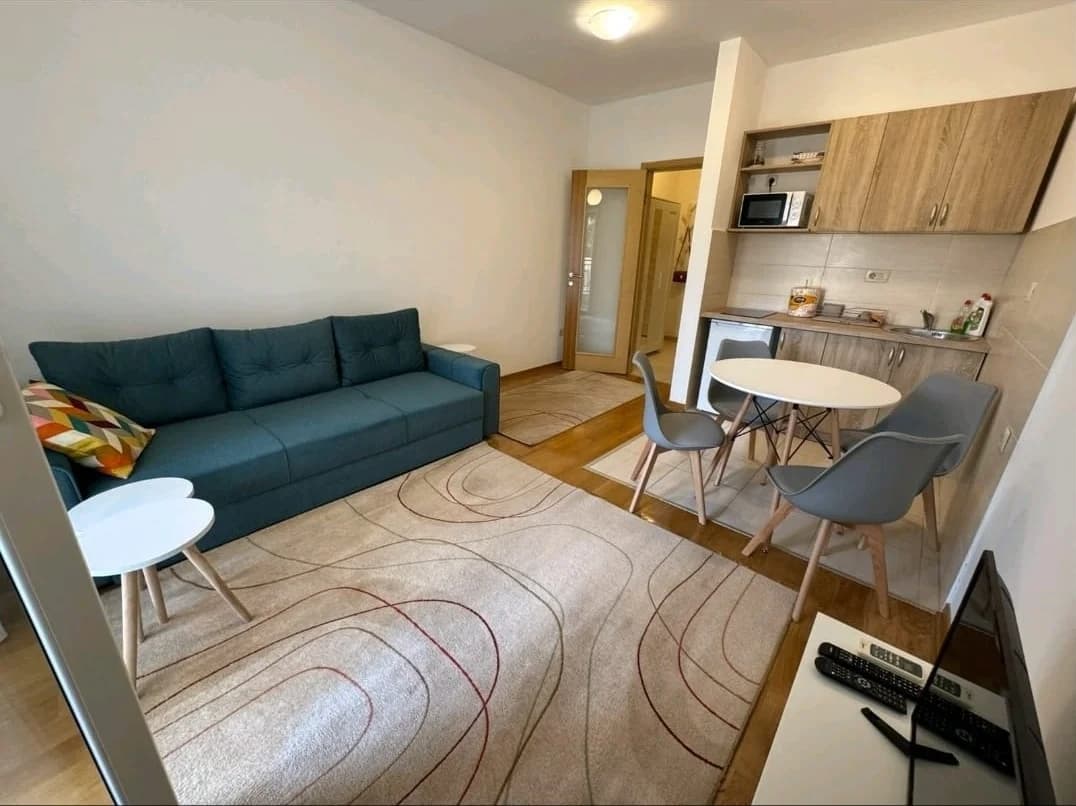 IZDAVANJE – Garsonjera (26m2), Podgorica, Blok 6 – 350€