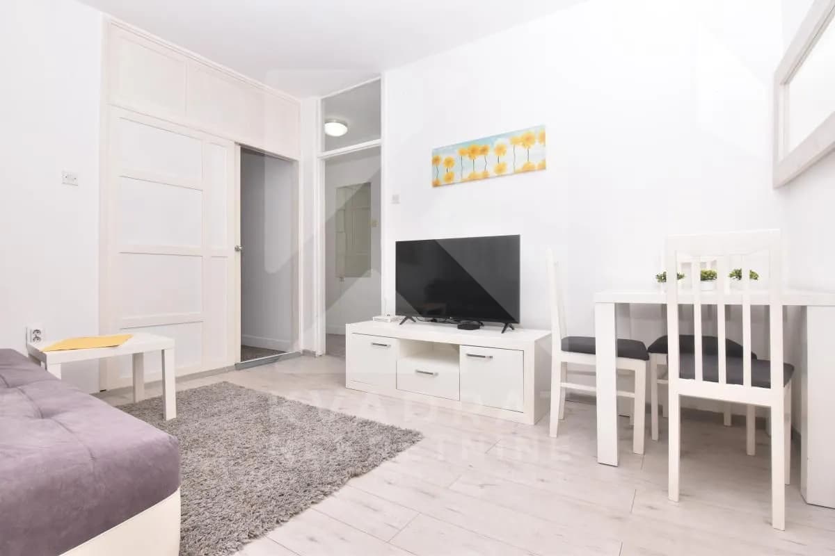 Izdavanje, garsonjera, 29m², Preko Morače, Podgorica