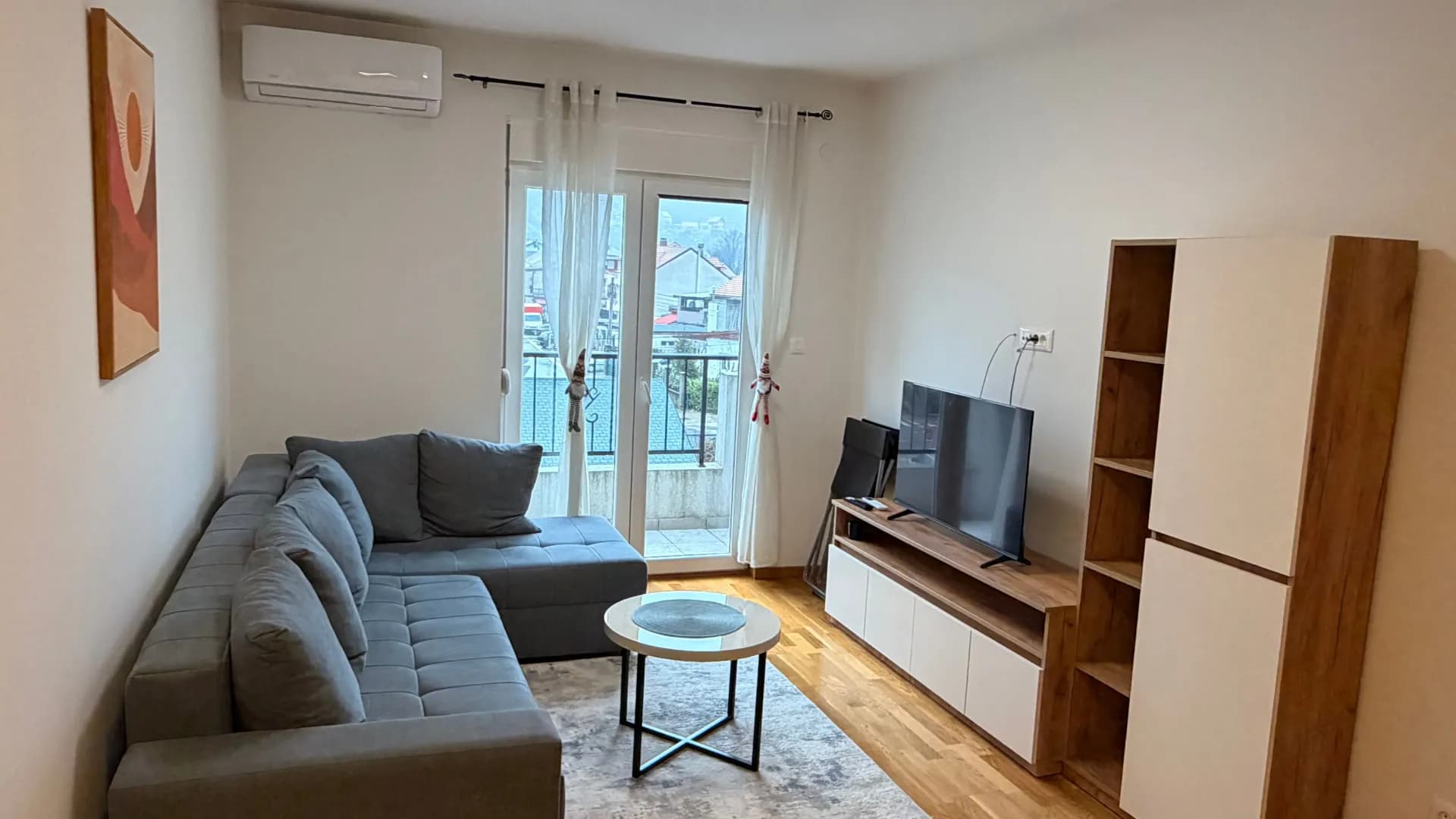Izdavanje, jednosoban stan, 40m², Centar, Cetinje