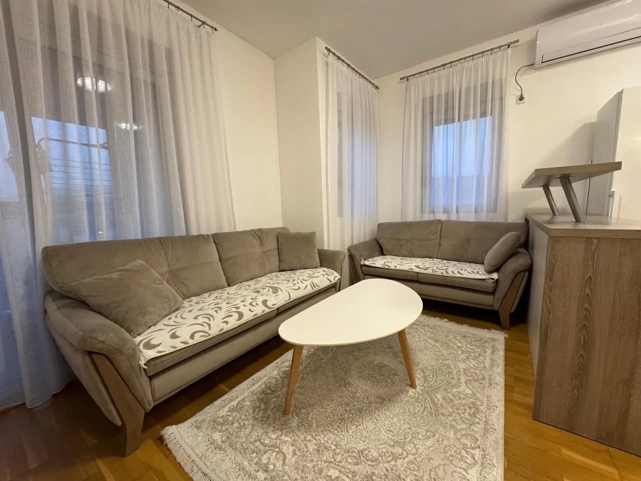 Izdavanje, jednosoban stan, 44m², Nova Dalmatinska, Podgorica