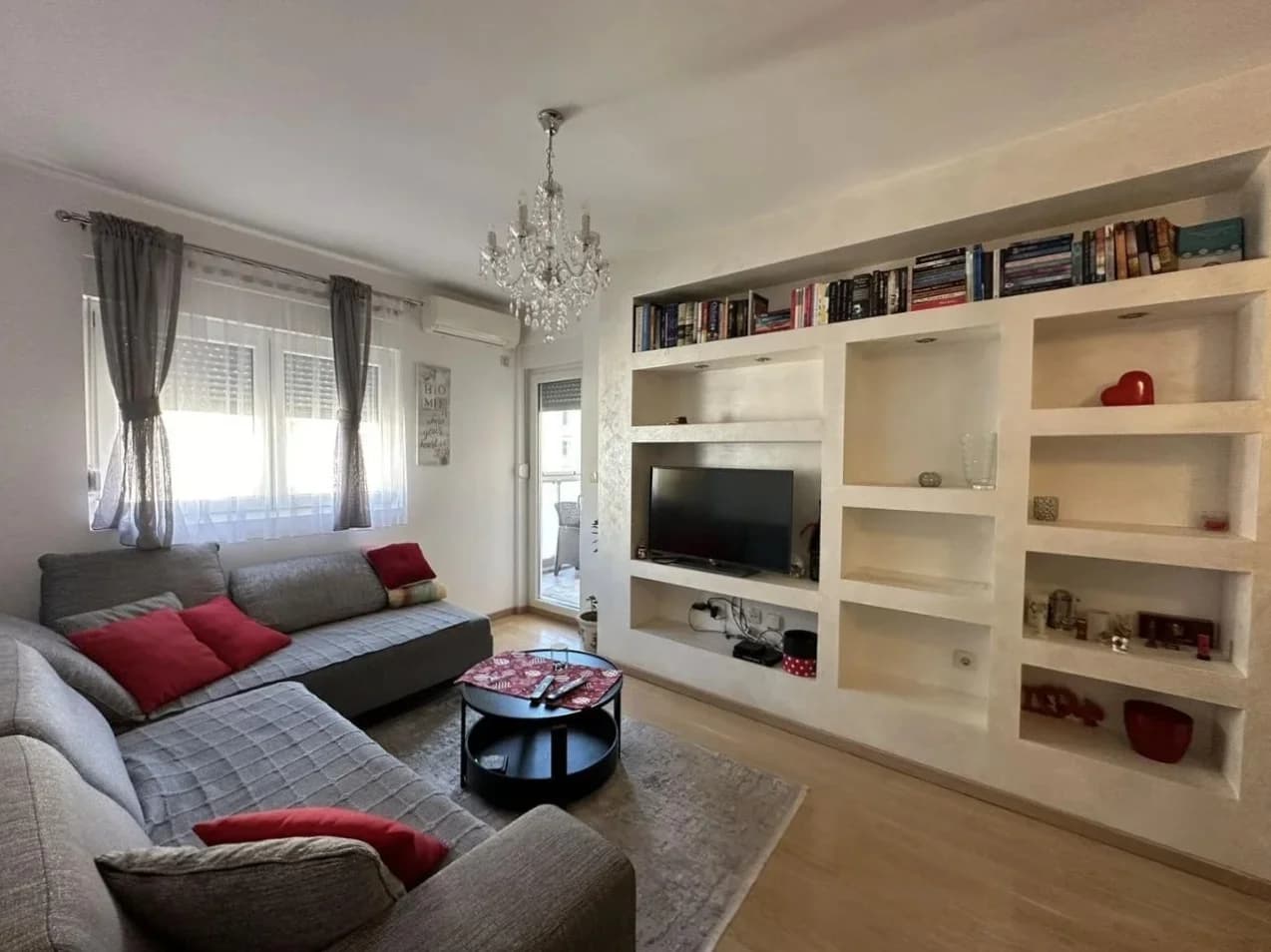 FOR RENT – One-bedroom apartment (46m2), Podgorica, City Kvart – €500