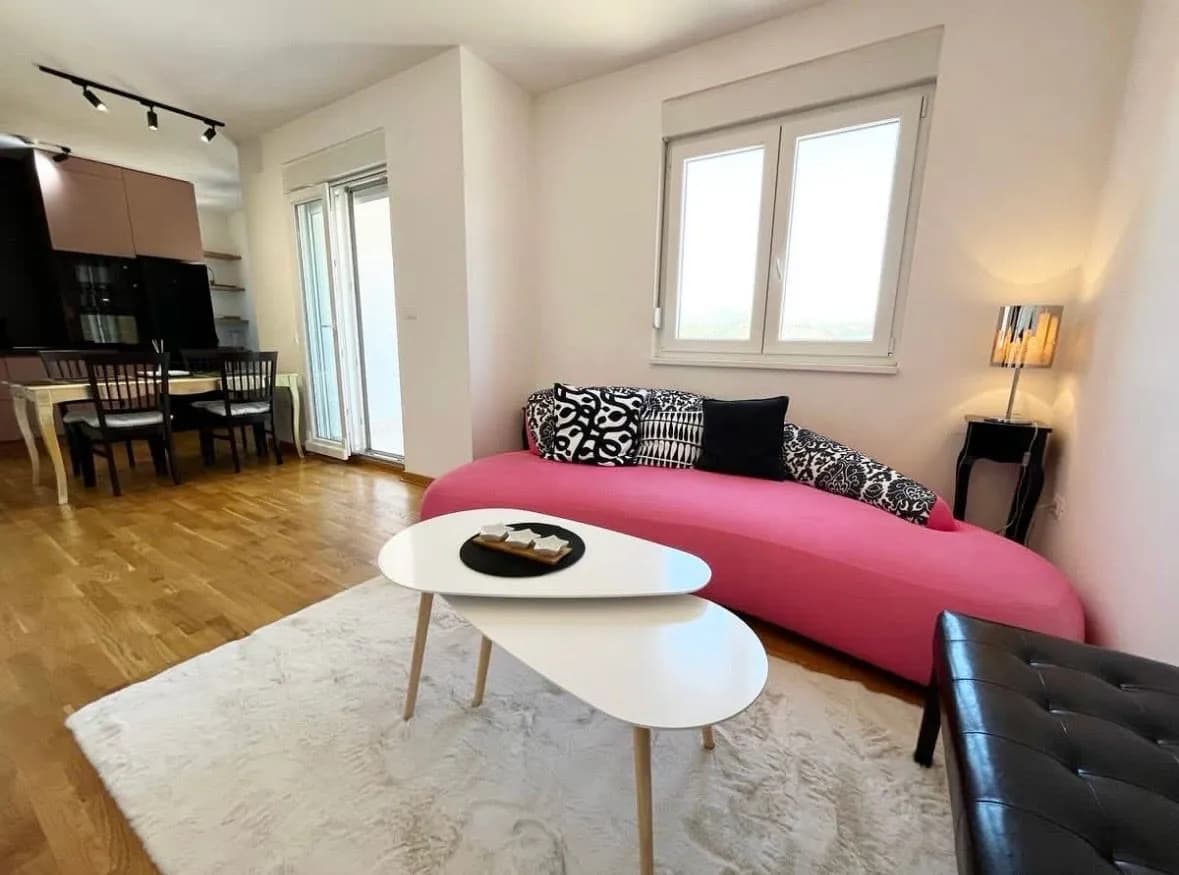 Izdavanje, jednosoban stan, 49m², City Kej, Podgorica