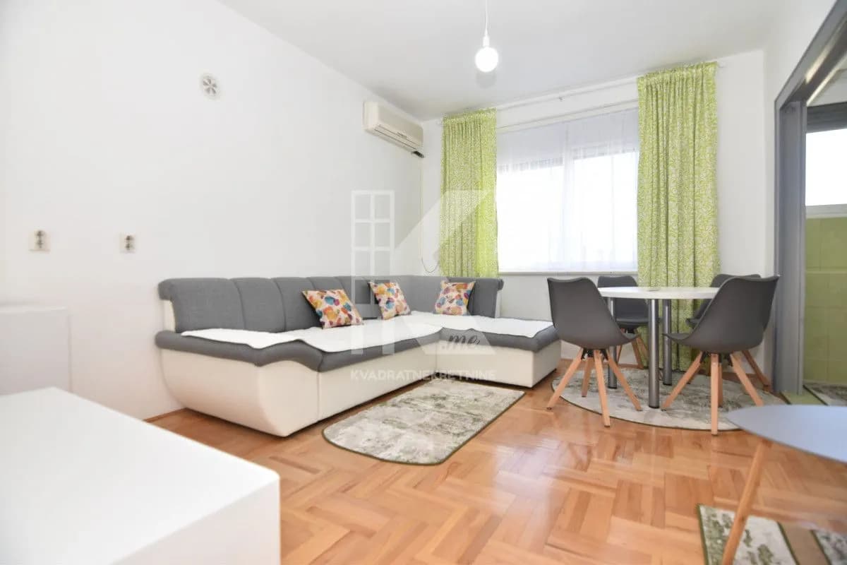 Izdavanje, jednosoban stan, 50m², Centar, Podgorica