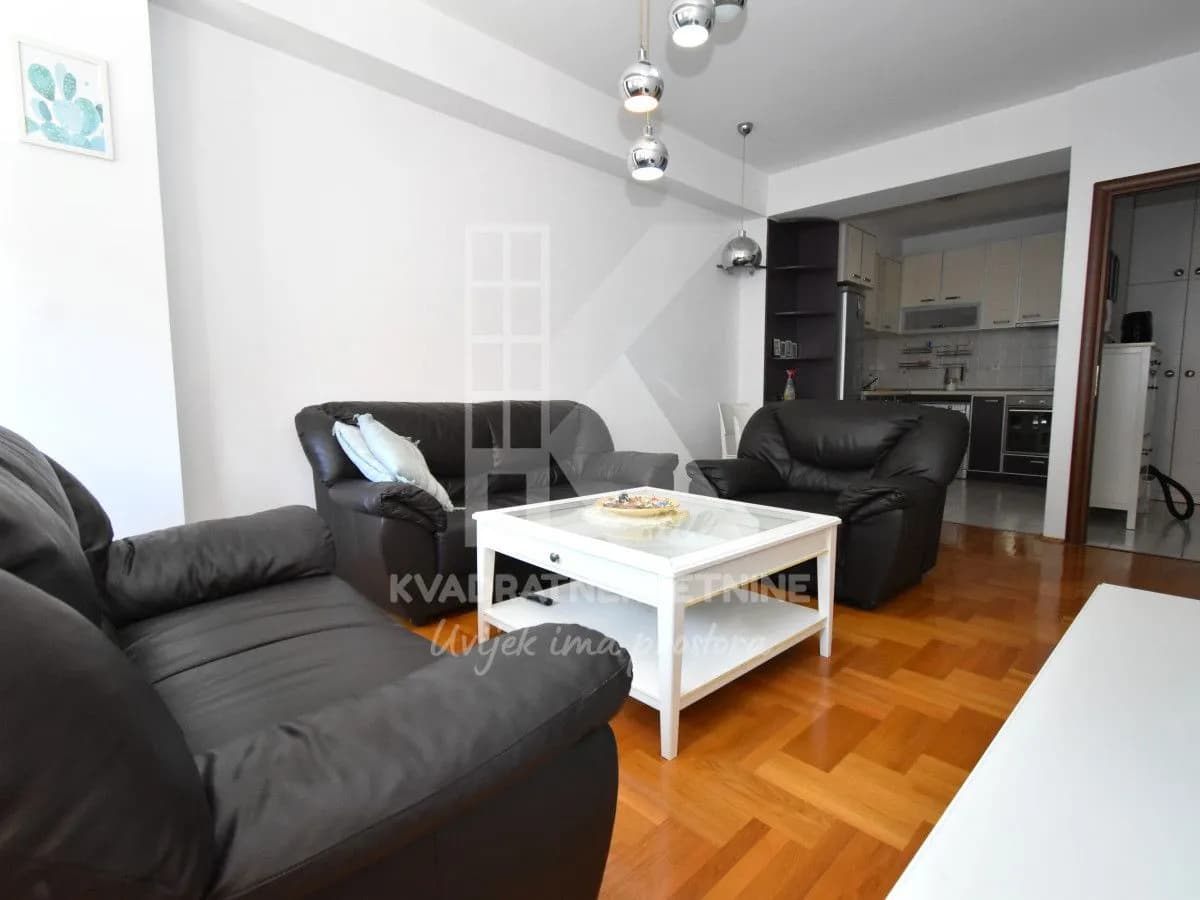 Izdavanje, jednosoban stan, 51m², City Kvart, Podgorica
