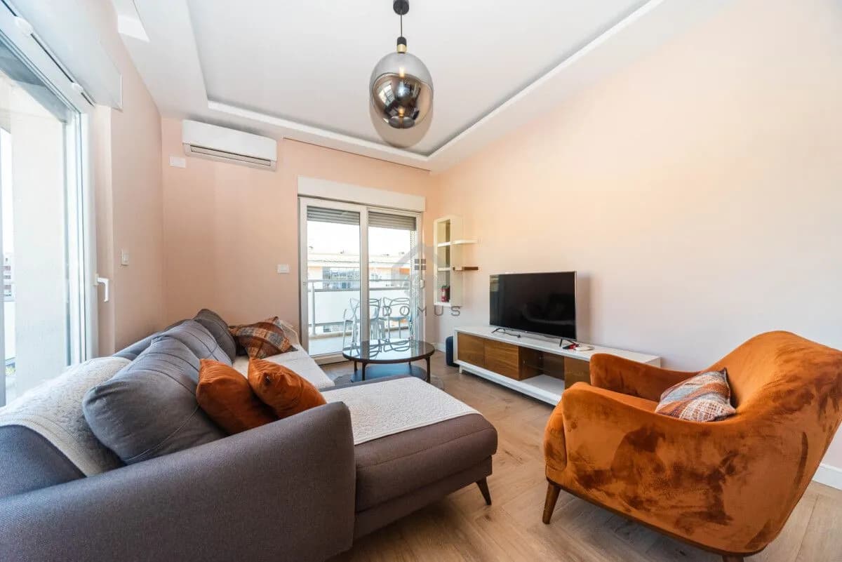 Izdavanje, jednosoban stan, 55m², City Kvart, Podgorica