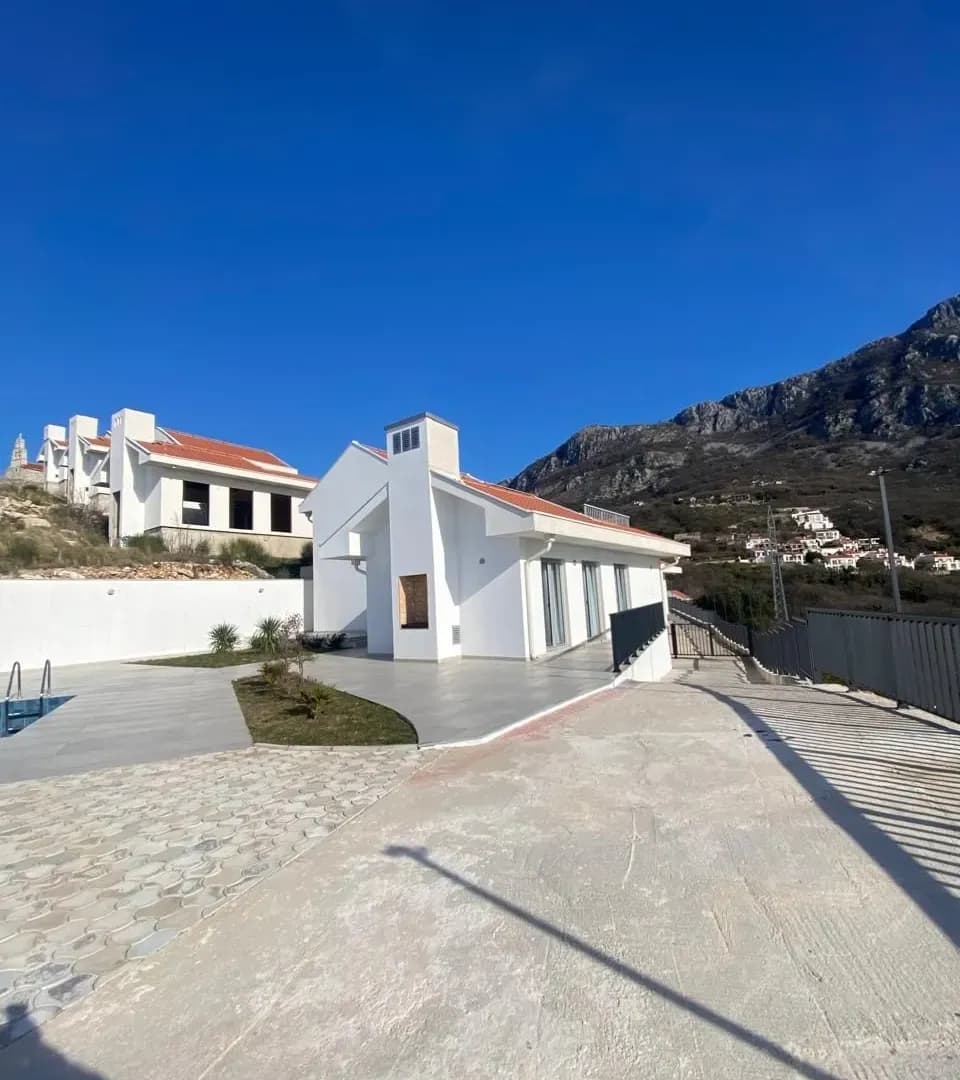 Izdavanje, kuća, 11m², Blizikuće, Budva